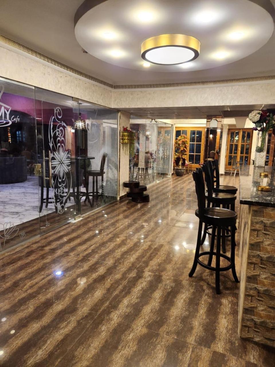 Oasis Hotel Heliopolis Kairo Exterior foto