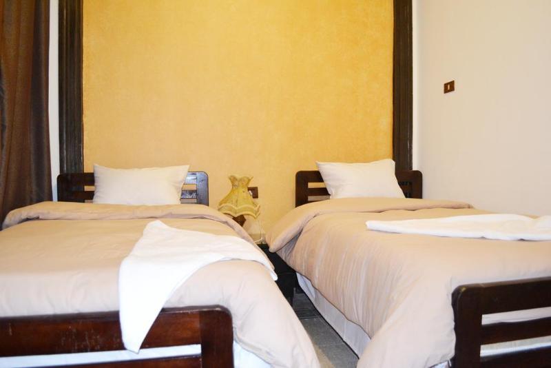 Oasis Hotel Heliopolis Kairo Exterior foto