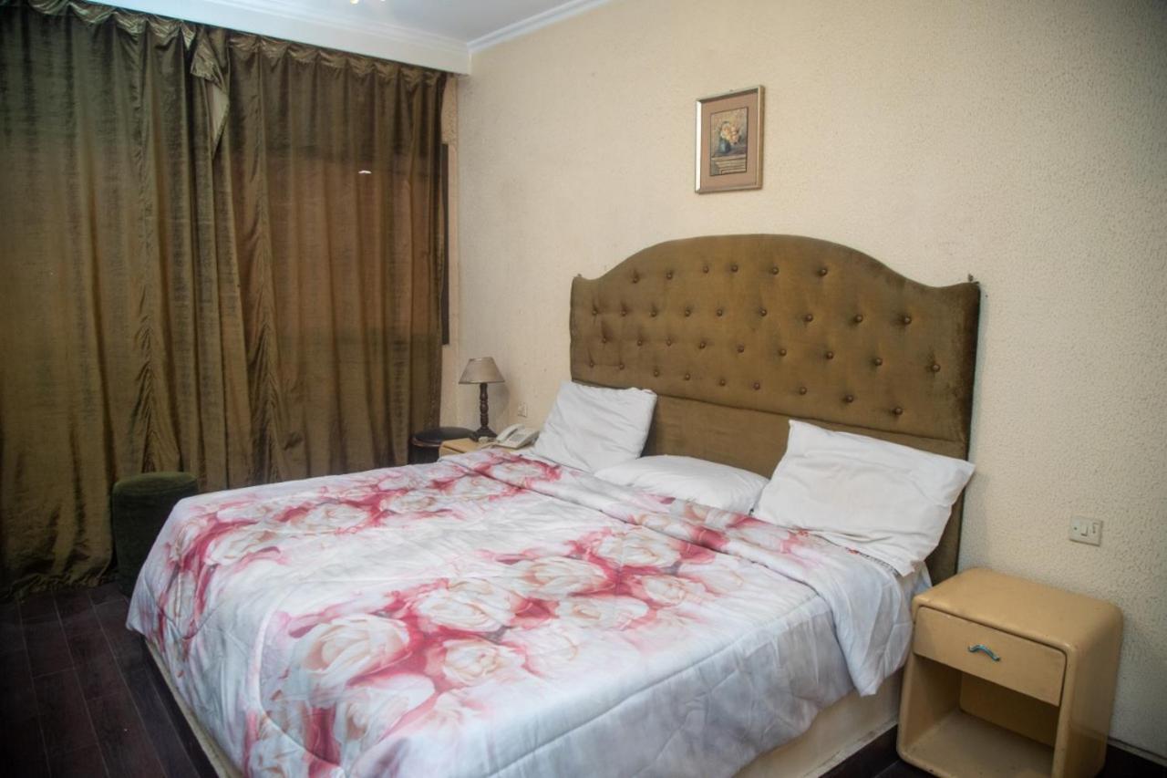 Oasis Hotel Heliopolis Kairo Exterior foto